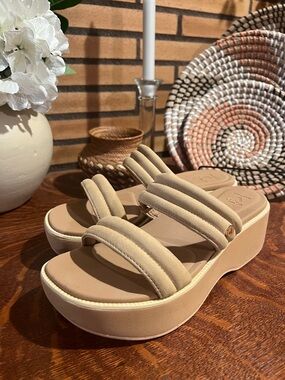 Reef Beige Dual-Strap Platform Slide Sandals